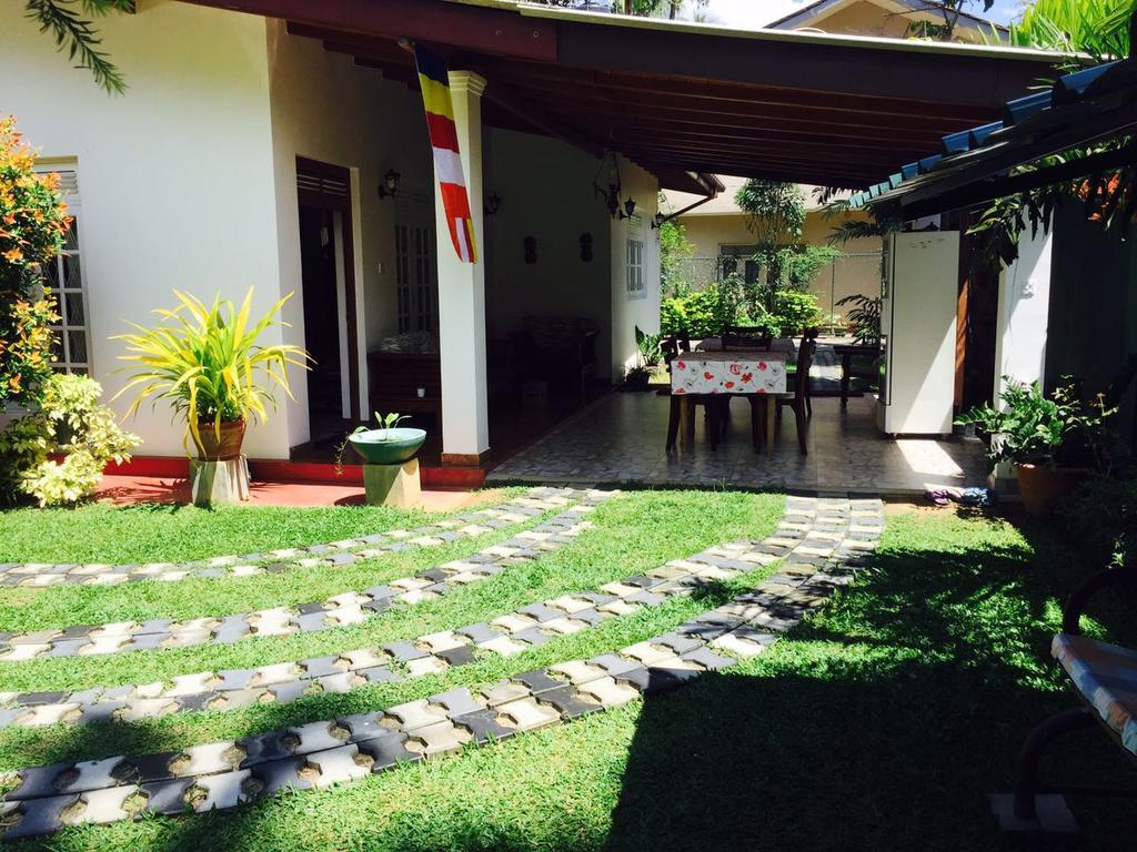 Villa Begonia Katugastota Luaran gambar