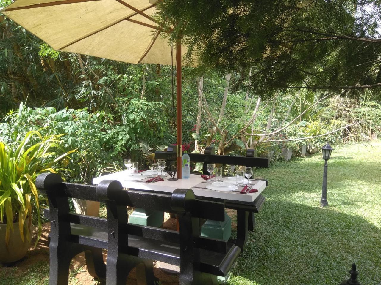 Villa Begonia Katugastota Luaran gambar