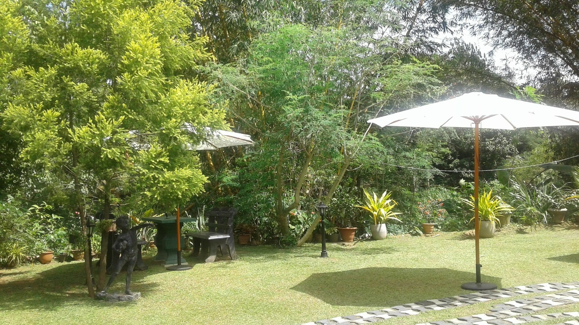 Villa Begonia Katugastota Luaran gambar